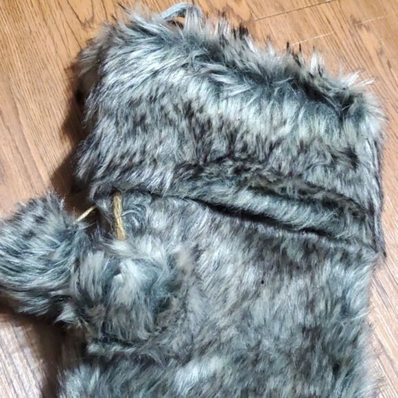 NWOT Smoky Gray Grey Plush Faux Fur Standard Rustic Christmas Stocking - Picture 3 of 4